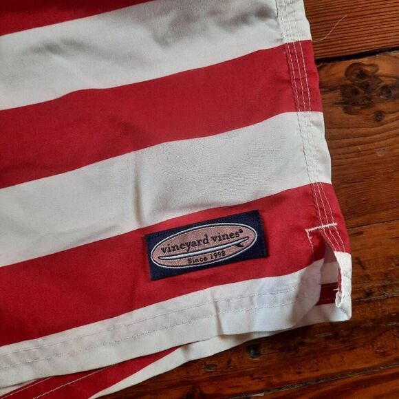 Vineyard Vines Chappy Swim Trunks American Flag XXL - Picture 3 of 6